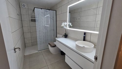 20251102 193321-Sredni